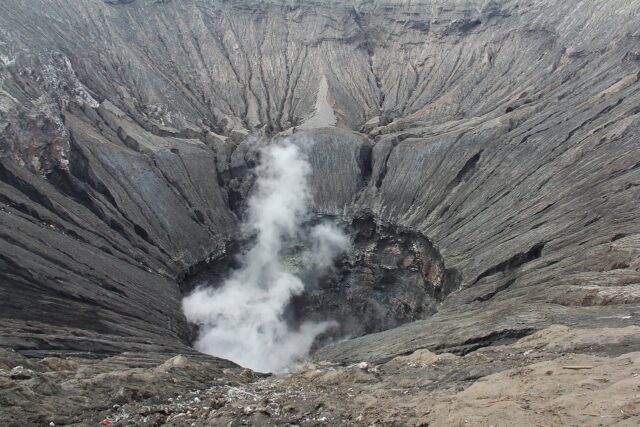 火山噴火の夢,金運